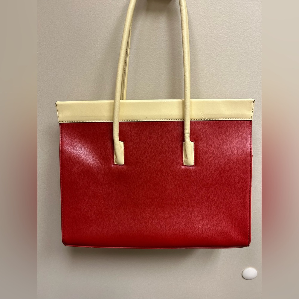 Cleo & Patek Paris leather handbag